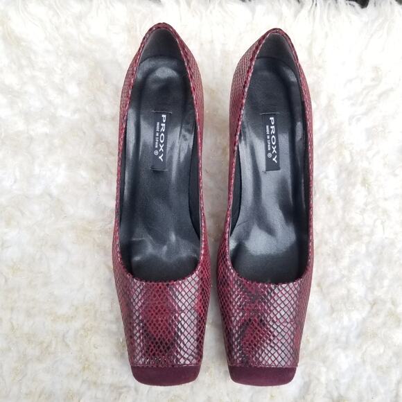 Suede & Snake Print Pumps Size 9.5 Square Cap Toe Dark Red Leather Heels Proxy - Picture 13 of 13